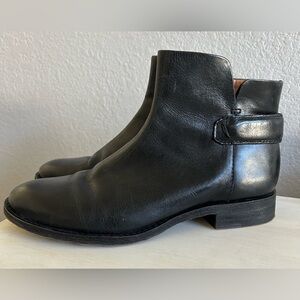 NWOT Franco Sarto Women’s Lara Leather flat ankle boot, women’s size 7.5.